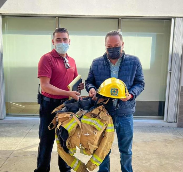 02 Atiende Gobierno Con Sentido Humano Petición De Bomberos De Los Cabos Para La Compra De Equipos Nuevos De Protección (1)