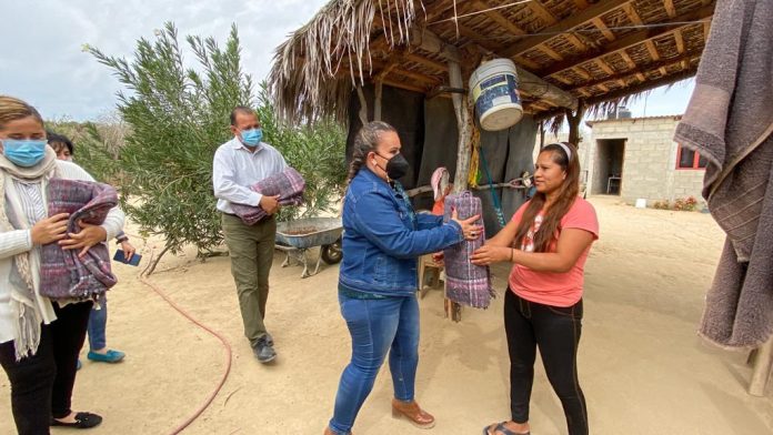 05 En La Delegación De Santiago, 414 Personas Fueron Beneficiadas A Través De La Campaña “Cobija A Una Familia” 6