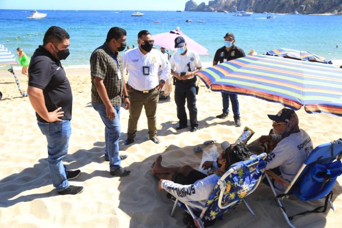 05 Inspectores Fiscales De Los Cabos Realizarán Guardias Permanentes Para Evitar El Comercio Ambulante Irregular En Zona De Playa 4