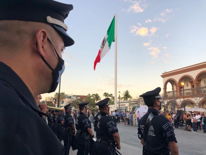 03 Realizan Protocolo De Arreo E Incineración De Bandera En Marco A La Celebración De Febrero, Mes De La Bandera De México 1