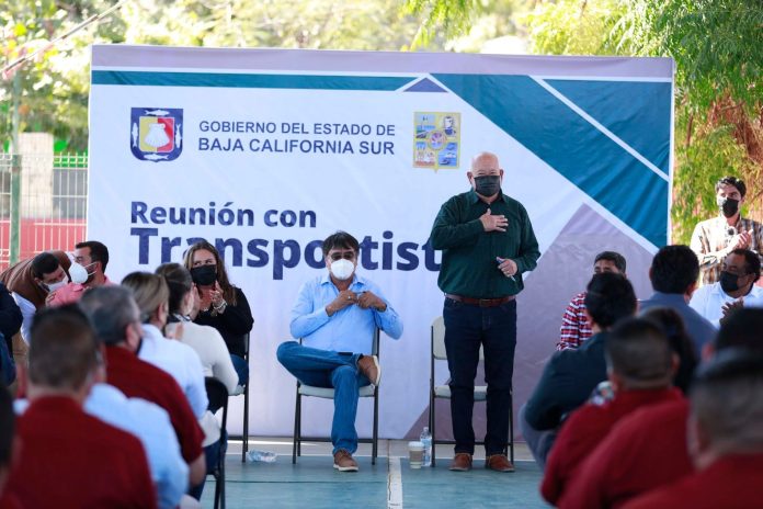 FOTO1 BOLETIN 202 REUNIÓN CON TAXISTAS LOS CABOS