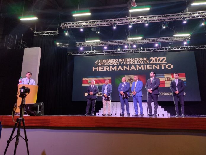 01 Nombran Al Presiente Y Regidores De Los Cabos Como Consejeros Internacionales De La República Mexicana3