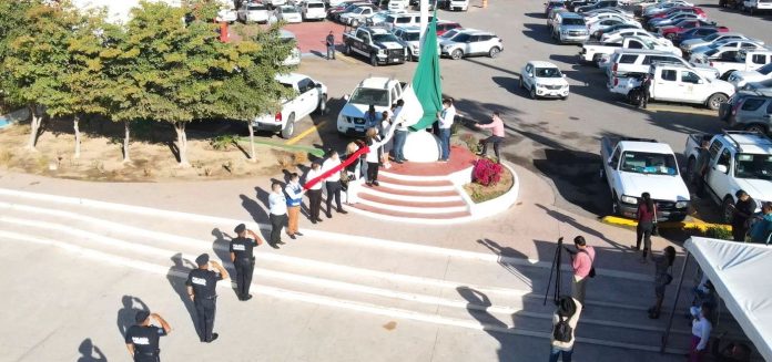 03 Gobierno De Los Cabos Reconoce La Gestión Y Legado Del Prof. Jesús Castro Agúndez A Favor De Estudiantes De BCS1