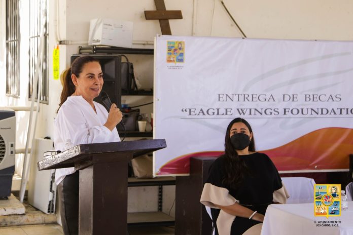 10 El DIF Los Cabos Y Fundación Alas De Águila Otorgan Respaldo A Jóvenes Estudiantes Y Madres Solteras4