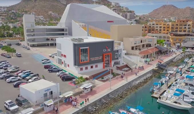 04 Turista Canadiense Es Protegido Por El Gobierno De Los Cabos Tras Ser Desalojado Por Un Hotel Del Destino1