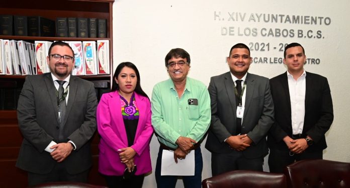 11 Para Mejorar El Suministro De Energía Eléctrica Y Plantear Nuevos Mapas De Distribución, Se Reúne Alcalde Oscar Leggs Castro Con Representantes De CFE En Los Cabos (1)