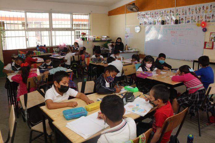 FOTO3 BOLETIN SEP REGRESAN 115 MIL ESTUDIANTES