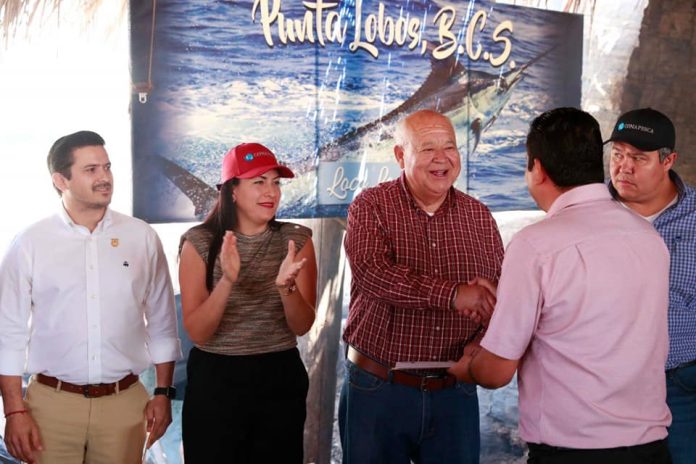 FOTO2 BOLETIN 284 FIRMA CONVENIO PESCA DEPORTIVA