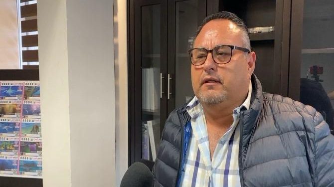 El director del transporte en el Estado, Martín Salinas, precisó que en Baja California Sur se trabaja para que el transporte público responda a la necesidad de la ciudadanía de eficiencia y seguridad.