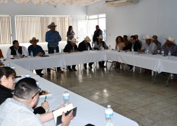 PRODUCTORES Y TÉCNICOS PECUARIOS RECIBEN CAPACITACIÓN SOBRE MOVILIZACIÓN DE GANADO