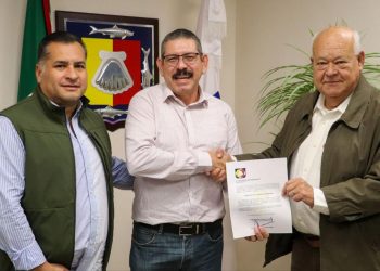 Se preparan legisladores suplentes para sustituir a diputados que pedirán licencia para buscar candidaturas.