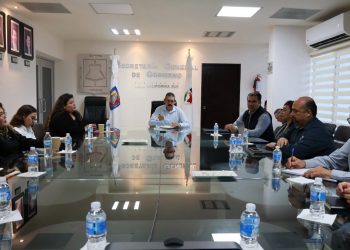 ESTABLECEN MESA DE DIÁLOGO AUTORIDADES Y DOCENTES DE TELEBACHILLERATO COMUNITARIO