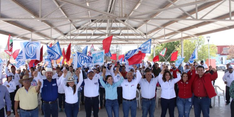 El viernes 01 de marzo, Armando Martínez arrancó campaña en el ejido Chemetla, mismo día que realizó una primera caminata casa por casa en la colonia Emiliano Zapata de la ciudad capital.