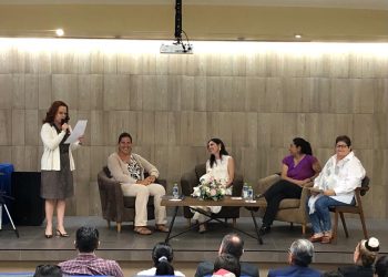 REALIZAN CONVERSATORIO “LAS MUJERES Y EL AGUA PARA LA PROSPERIDAD Y LA PAZ” 