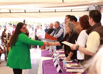 RECIBEN PLAZAS FEDERALIZADAS 90 TRABAJADORES DE SEP