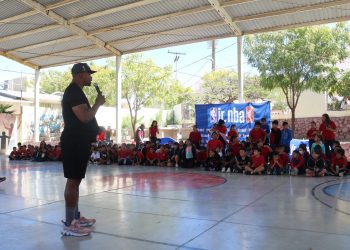 PARTICIPAN ALUMNOS DE LA PAZ Y LOS CABOS EN CLÍNICAS DE BASQUETBOL