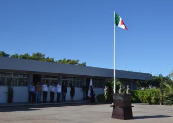 REALIZA ICATEBCS CEREMONIA DE INCINERACIÓN Y REPOSICIÓN DE BANDERA