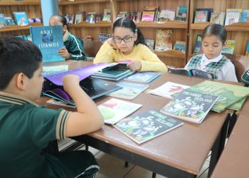 DISTRIBUYE SEP LIBROS DE LECTURA EN ESCUELAS DE BCS