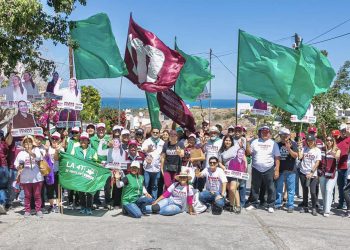 CANDIDATOS DE MORENA VISITAN A LAS Y LOS VECINOS DE PEDREGAL DEL CORTÉS