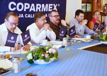 Presenta Homero Davis propuesta económica a COPARMEX BCS; “necesario caminar juntos”, dijo