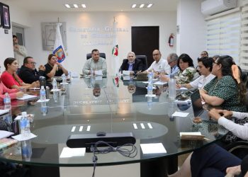 SE REÚNEN ORGANIZACIONES CIVILES CON AUTORIDADES DE GOBIERNO ESTATAL