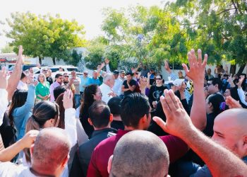 ATIENDE GOBERNADOR DE BCS SOLICITUDES DE TRABAJADORES DE LA EDUCACIÓN