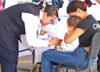 REALIZAN EXITOSA JORNADA DE VACUNACIÓN INFANTIL EN BCS