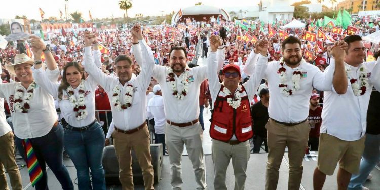 Multitudinaria convocatoria ciudadana y acuerpamiento político demostró el candidato a la alcaldía de Los Cabos de la coalición "Sigamos haciendo historia", Christian Agúndez Gómez.