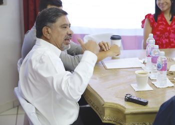 Propone Homero Davis alianza con empresarios para impulsar turismo en La Paz