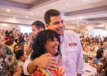 Manuel Cota agradeció a las madres de familia en su día