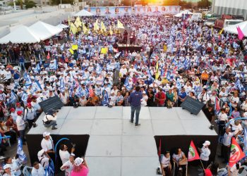 Contundentes cierres de campaña en La Paz y Loreto, concluye actividad proselitista. La población se prepara para elegir a nuevas autoridades con su voto.