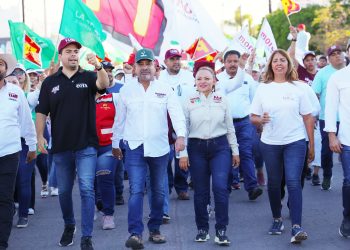 LORETO SE VUELCA POR EL CAMBIO DE LA 4TA TRANSFORMACIÓN EN CRUCERO Y CAMINATA HACIA LA VICTORIA