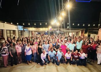 A MENOS DE 4 SEMANAS DE LAS ELECCIONES, PAZ OCHOA SE POSICIONA CON AMPLIA VENTAJA COMO LA FAVORITA DE LOS LORETANOS