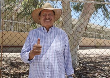 En la casilla 0289 de El Centenario, Armando Martínez, candidato a Diputado Federal por el Distrito 01 de BCS, ejerció su Derecho Ciudadano al Voto