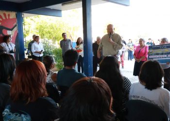 ENTREGA GOBIERNO DE BCS, BECAS A MÁS DE 200 ESTUDIANTES DE LA PREPARATORIA “JOSÉ MARÍA MORELOS”