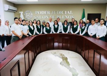 ASISTE GOBERNADOR A LA INSTALACIÓN DEL 1ER PLENO JUVENIL DEL TSJ Y DEL CONSEJO DE LA JUDICATURA