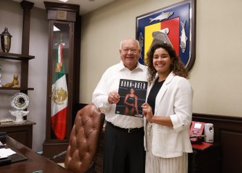 RECIBE GOBERNADOR VMCC A CLAVADISTA  ARANZA VÁZQUEZ