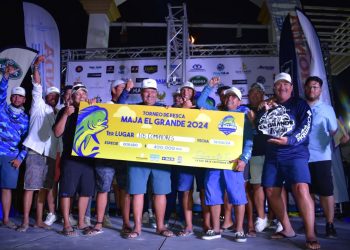 TRIUNFA EQUIPO “LOS COMPADRES” EN TORNEO “PESCANDO EN LA PAZ MAJA EL GRANDE”