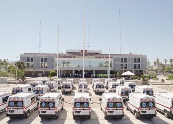 ENTREGA GOBIERNO Y BENEFICENCIA PÚBLICA, AMBULANCIAS Y APOYOS DE MOVILIDAD, VISUAL Y AUDITIVA