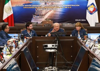 ENCABEZA GOBERNADOR PRIMERA REUNIÓN DEL CONSEJO DE API-BCS