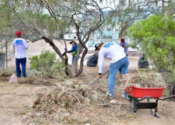 REALIZA FONMAR JORNADA DE LIMPIEZA EN PLAYA EL COMITÁN