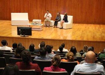 REALIZA SEDIF CONVERSATORIO SOBRE LOS DERECHOS DE LAS PERSONAS ADULTAS MAYORES