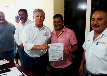 ENTREGAN NOTIFICACIONES DE APOYO A PRODUCTORES DEL VALLE DE SANTO DOMINGO