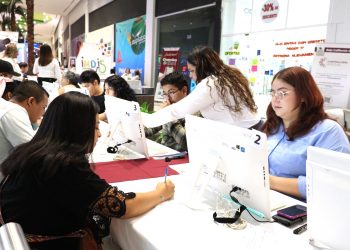 MÁS DE 200 PERSONAS ASISTIERON A LA FERIA DE EMPLEO DE LA JUVENTUD EN LOS CABOS