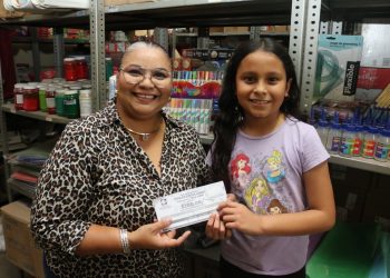 MÁS DE 132 MIL ALUMNOS RECIBIERON VALES PARA ÚTILES Y UNIFORMES ESCOLARES