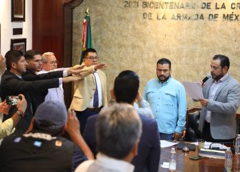TOMA CHRISTIAN AGÚNDEZ PROTESTA A GABINETE LEGAL DEL XV AYUNTAMIENTO DE LOS CABOS