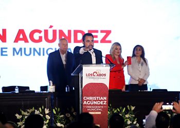Concluye jornada de tomas de protesta de alcaldes con Christian Agúndez en Los Cabos.