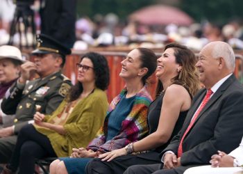 GOBERNADOR DE BAJA CALIFORNIA SUR ASISTE AL SEXTO INFORME DE GOBIERNO DEL PRESIDENTE ANDRÉS MANUEL LÓPEZ OBRADOR