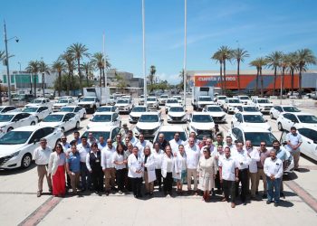 ENTREGA GOBIERNO DE BCS VEHÍCULOS NUEVOS PARA FORTALECER PROGRAMAS DE SALUD PÚBLICA