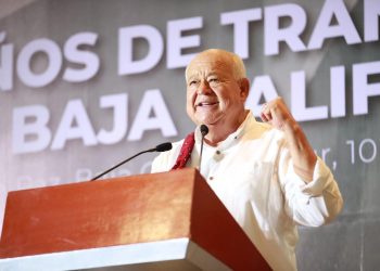 Oscar Leggs ante el ocaso de su carrera. Desairado por la clase política y empresarial ante presuntas irregularidades administrativas.